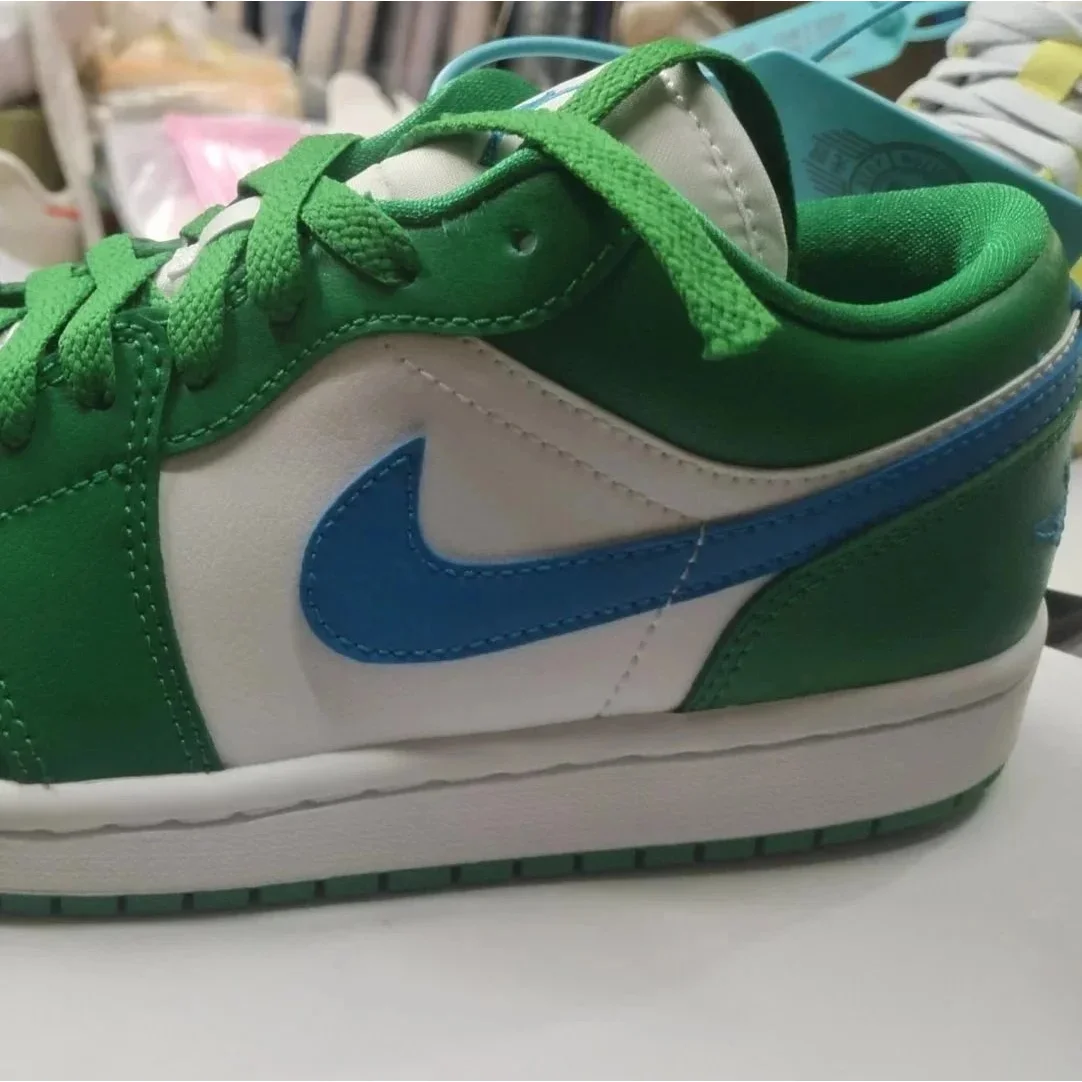 Nike Nike Air Jordan 1 Low 'Lucky Green' Sneakers Green - 1