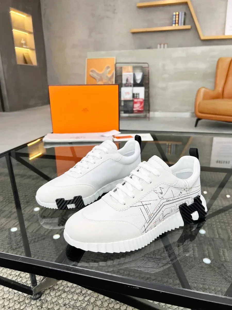 Hermès Hermès White Tabi Sneakers White