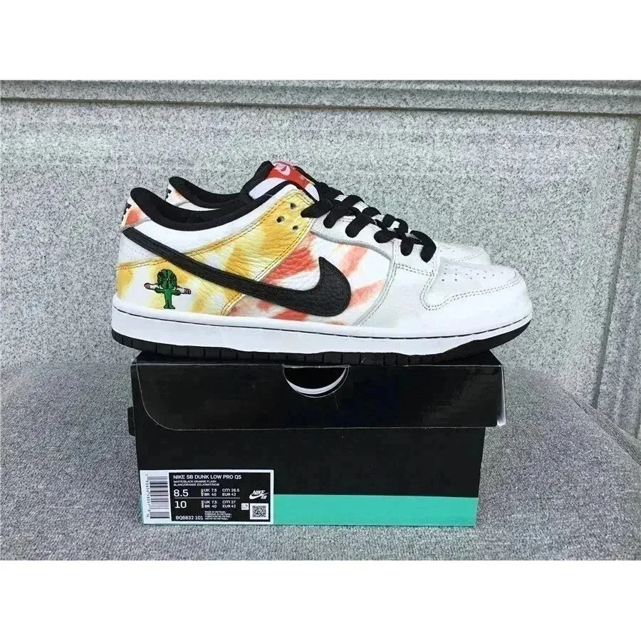 Nike Nike SB Dunk Low Pro QS Cactus Jack Tie-Dye Sneakers White - 1