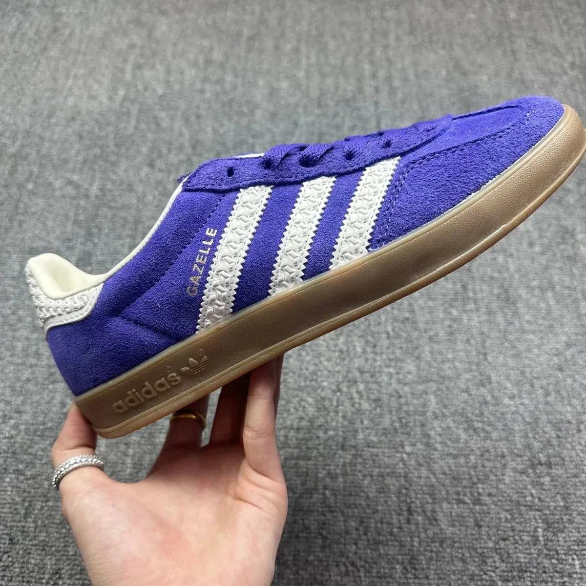 Adidas Adidas Gazelle Purple/White/Gum Sneakers Purple