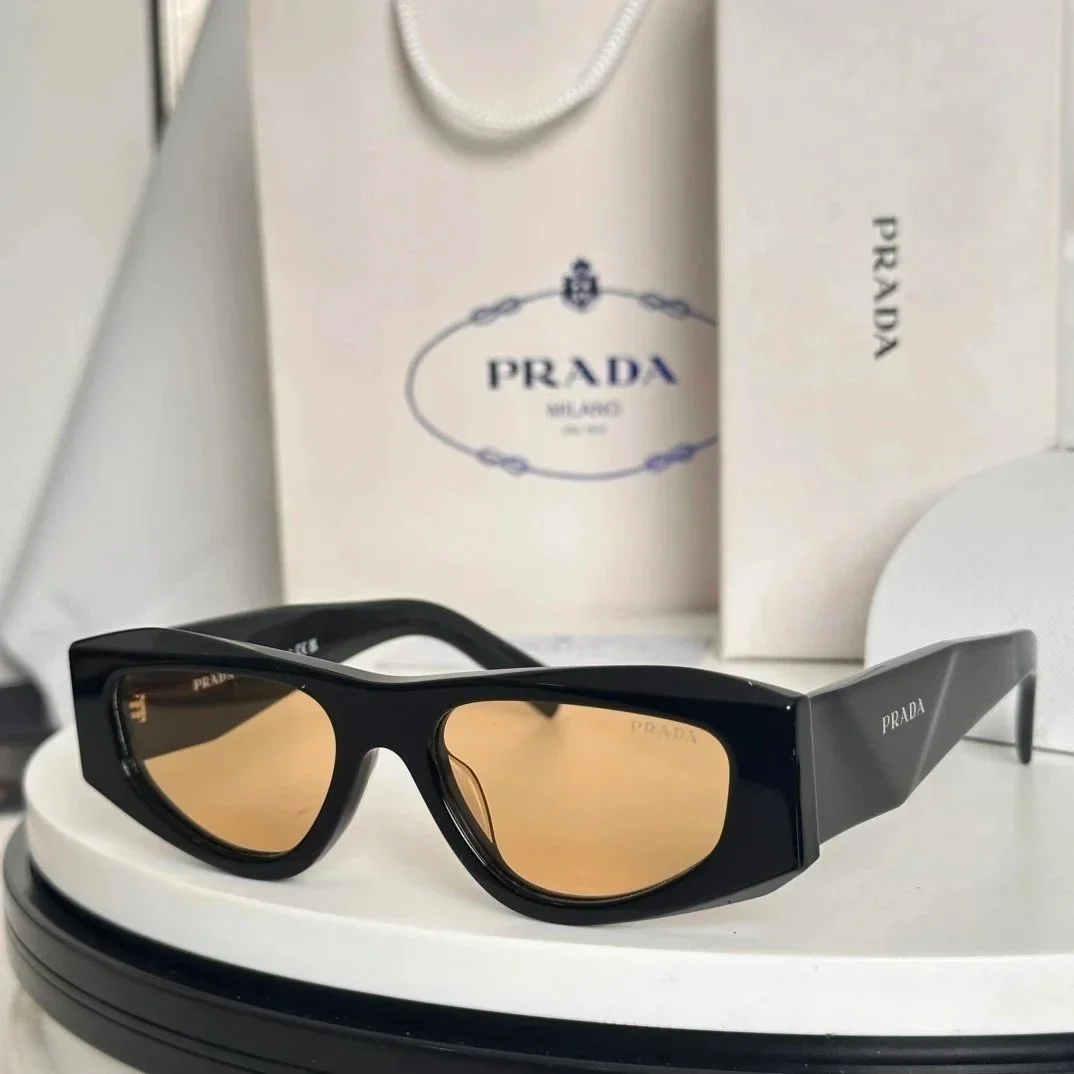 Prada Prada Sunglasses Black/Gold Sunglasses Black