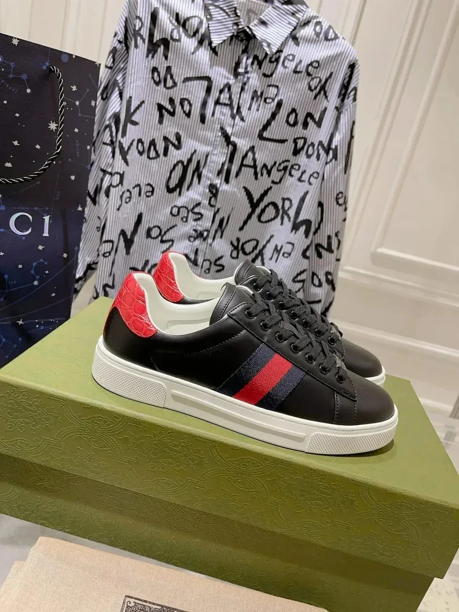 Gucci Gucci Web Stripe 24 Black Red Blue Low Top Sneakers Black