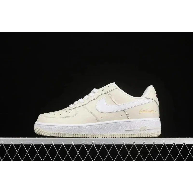 Nike Nike Air Force 1 Sail/University Red Sneakers White - 1