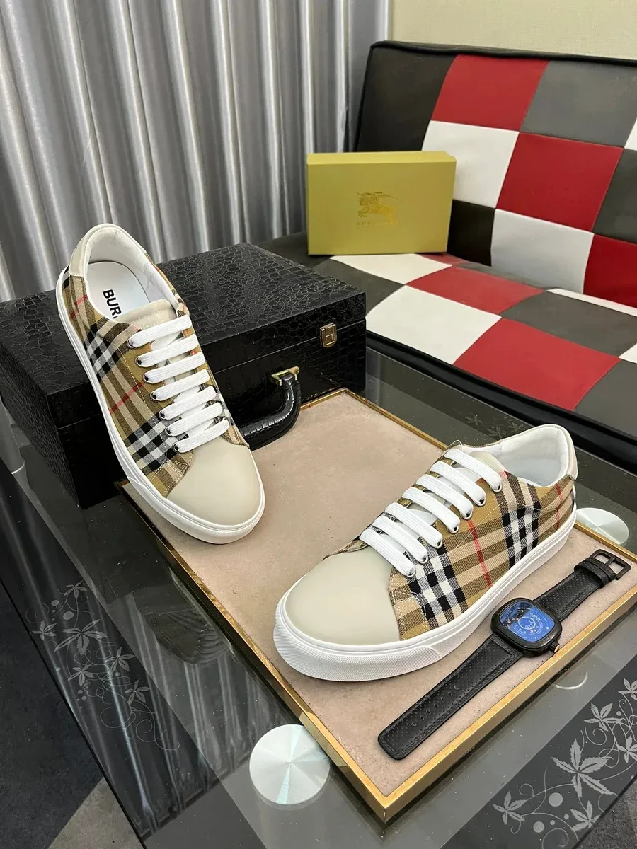 Burberry Burberry Classic Check Low Top Sneakers Cream/Plaid Beige - 1