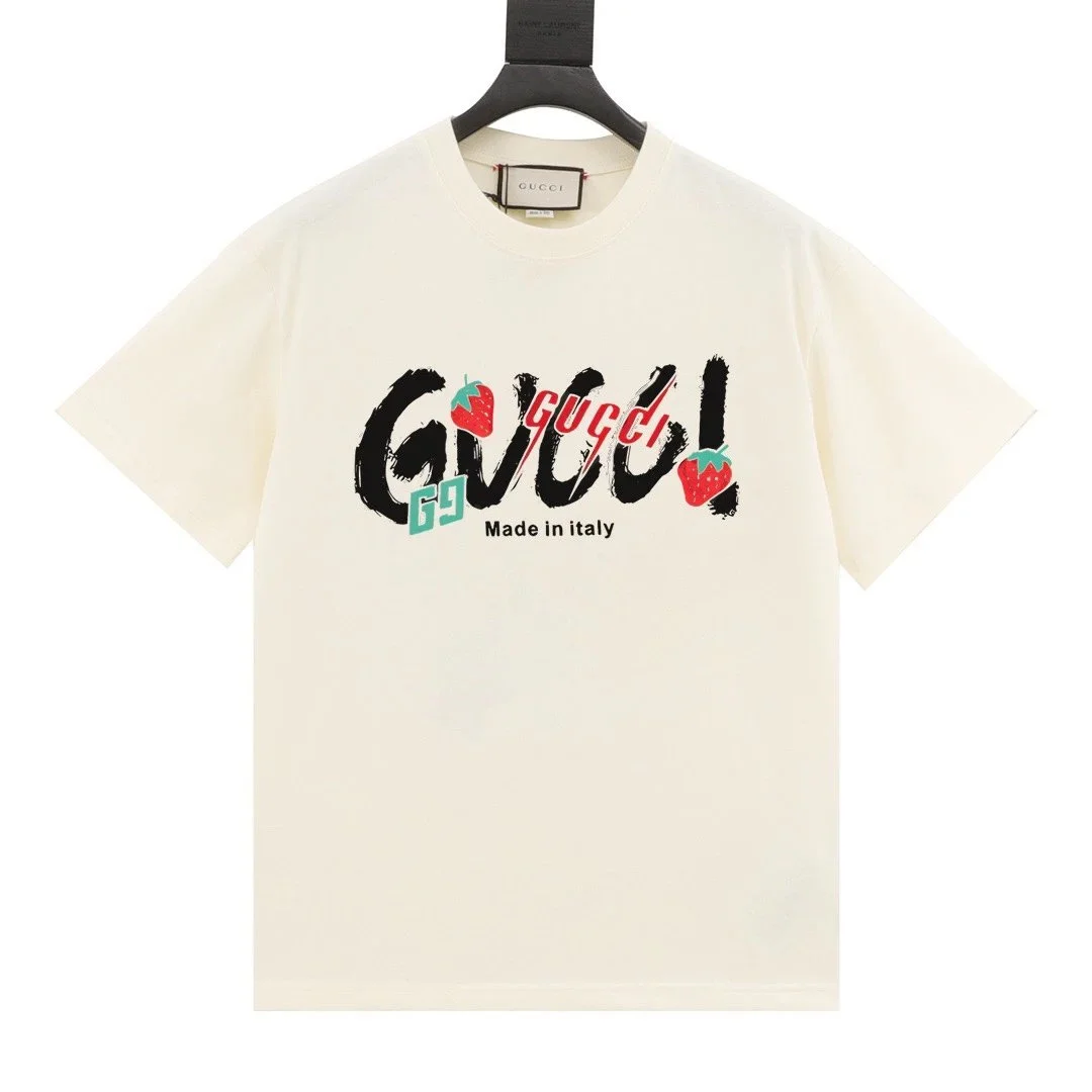 Gucci Gucci Strawberry Print T-Shirt Cream Cream - 1