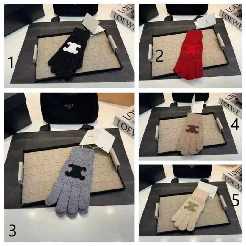 Celine Celine Logo Knit Gloves Black/Red/Grey/Brown/Cream Black - 1