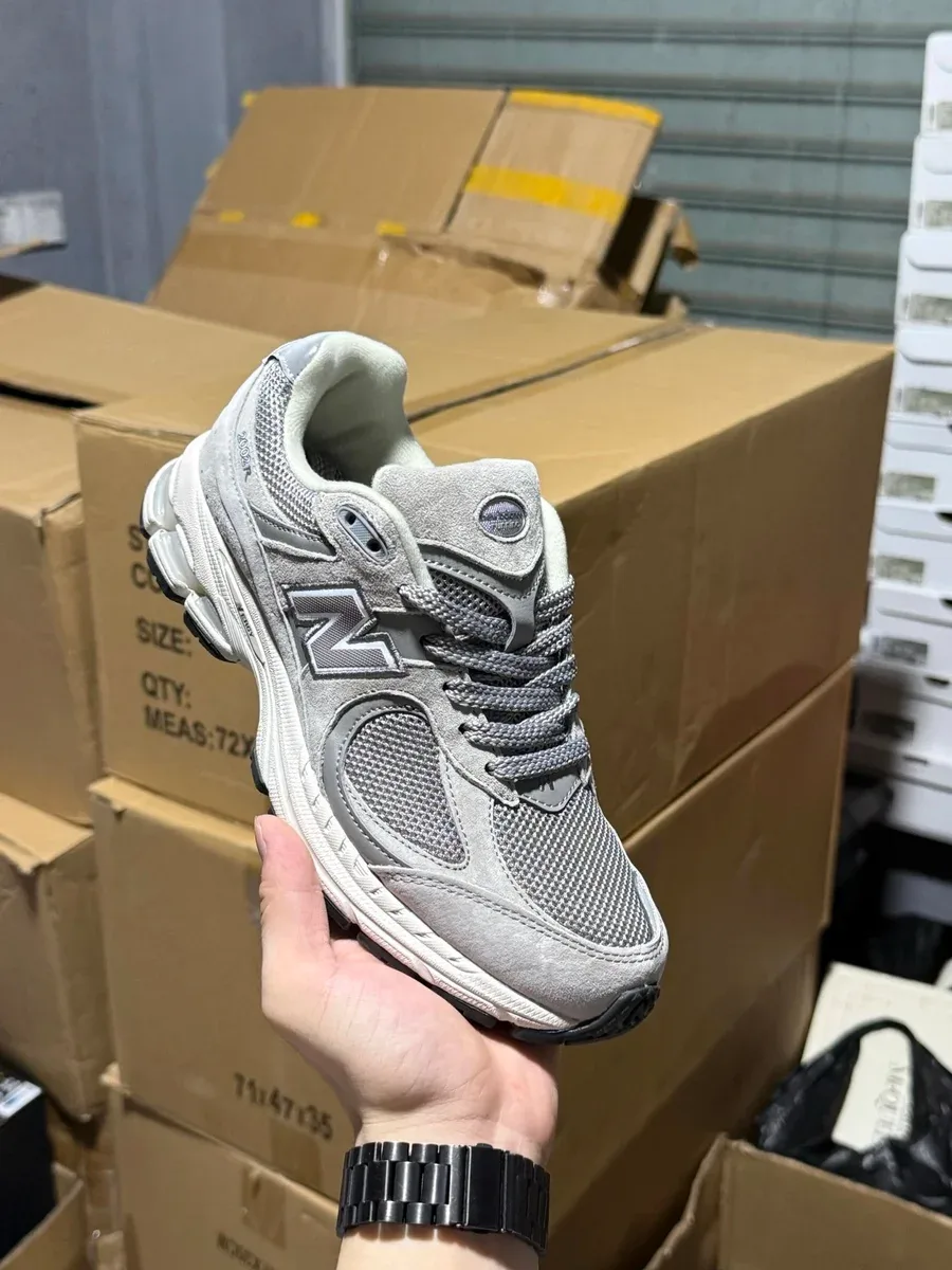 New Balance New Balance 2002R Grey/White Sneaker Grey - 1