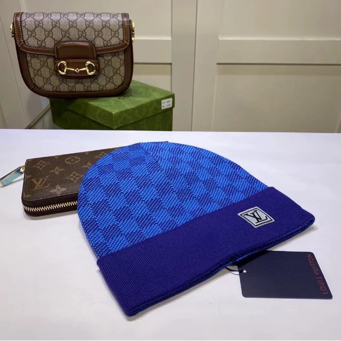 Louis Vuitton Louis Vuitton Monogram Blue/Purple Checkered Beanie Blue