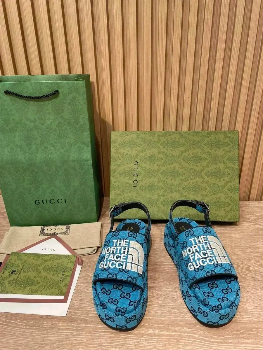 Gucci Gucci The North Face Gucci Blue GG Canvas Sandals Blue - 1