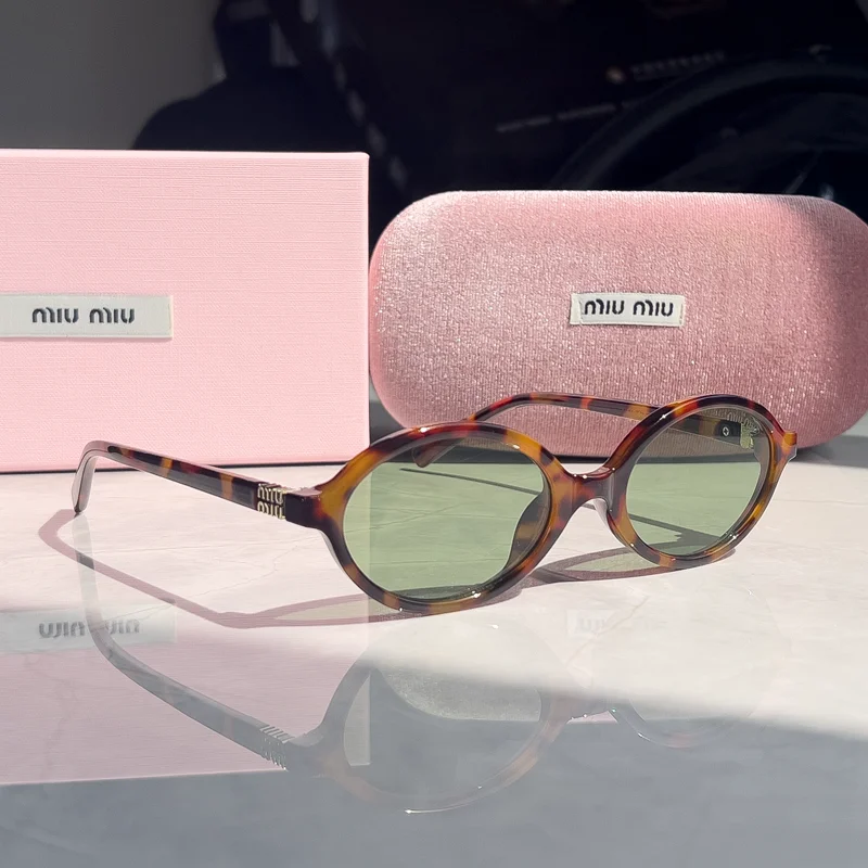 Miu Miu Miu Miu Tortoiseshell Green Lens Sunglasses Brown - 1