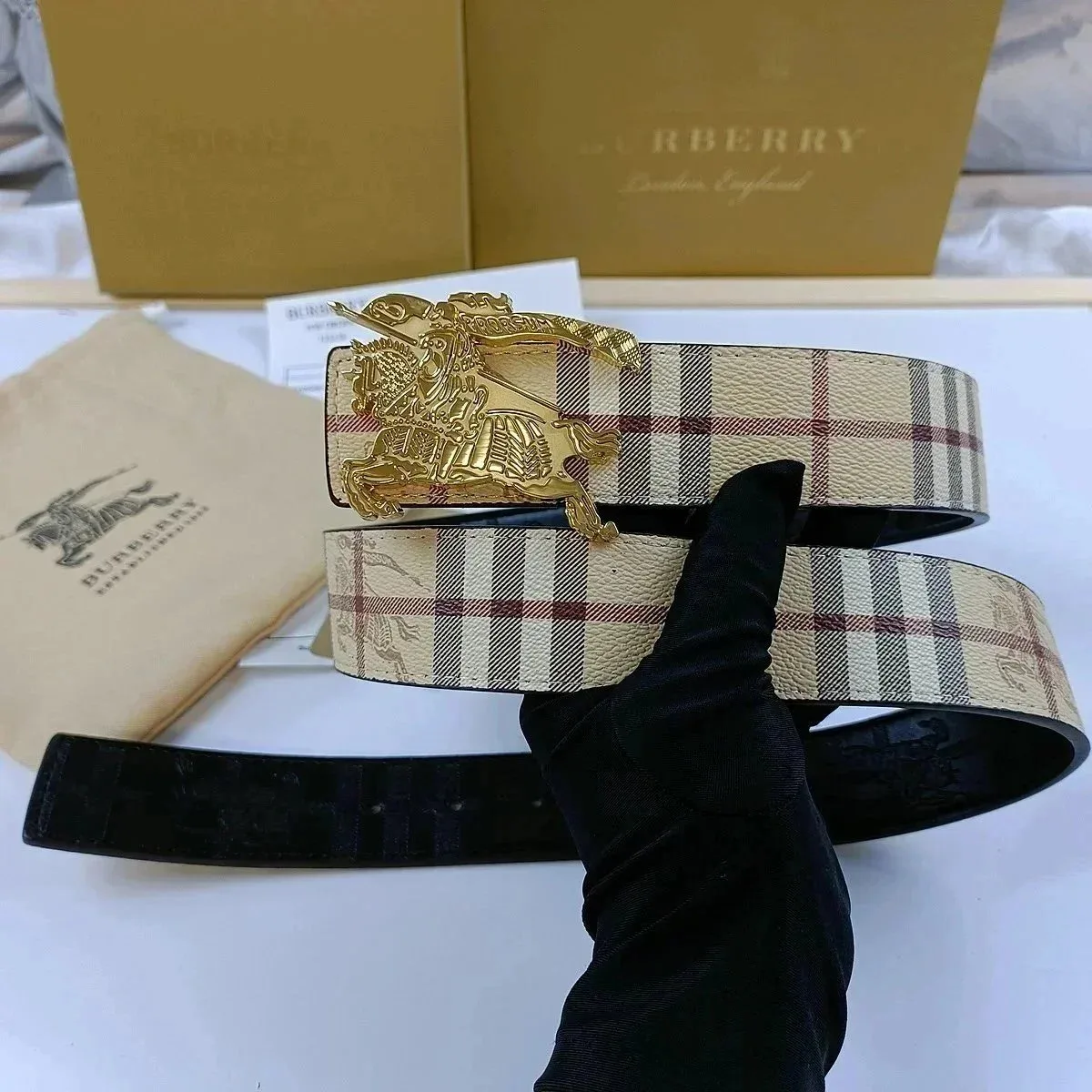 Burberry Burberry Vintage Check Beige/Red/Black Belt Beige