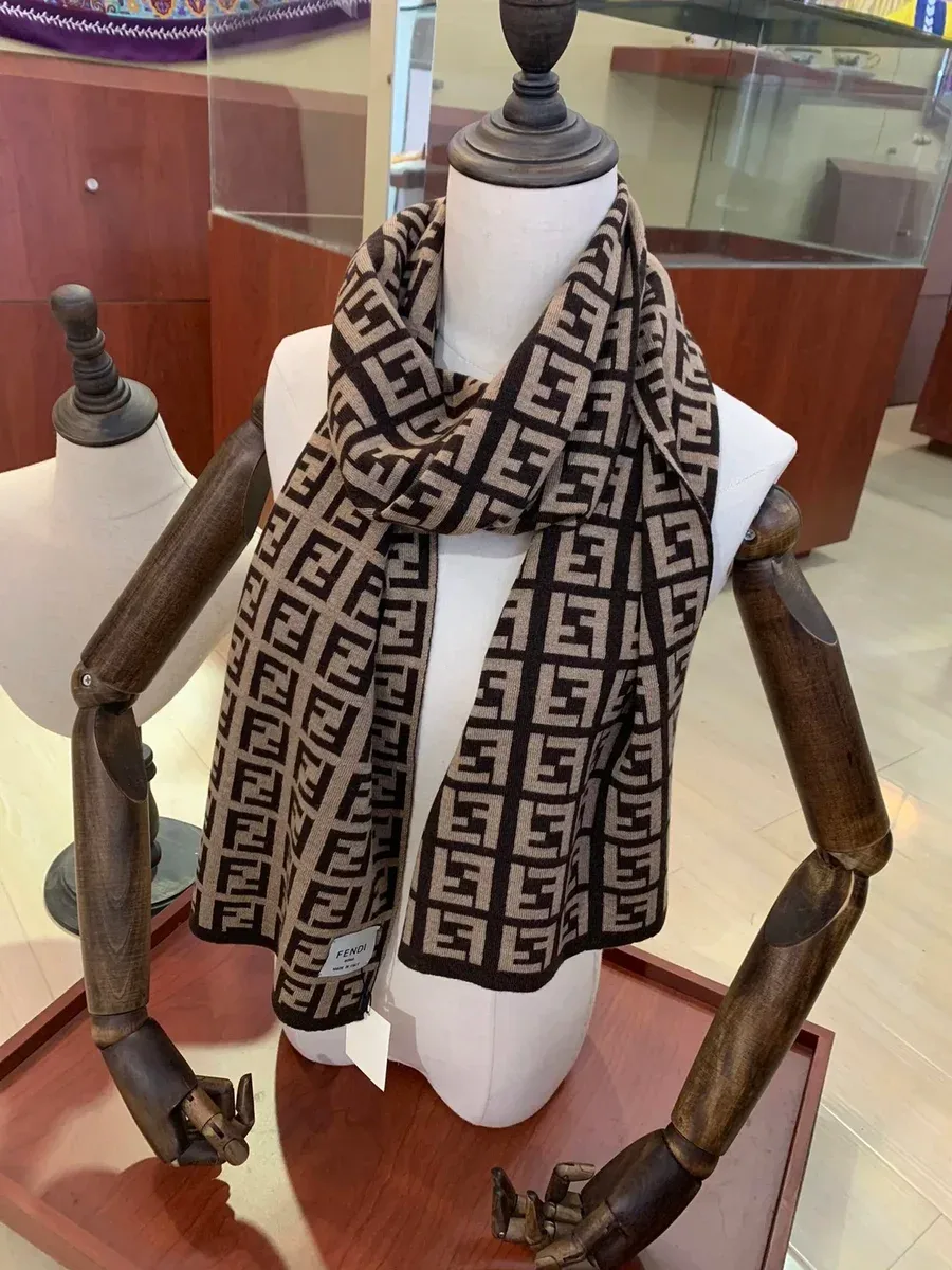 Fendi Fendi Iconic FF Monogram Scarf Black/Beige Beige