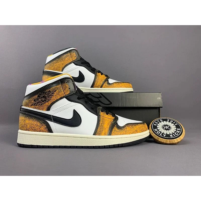 Nike Nike Air Jordan 1 Holy Kicks Sneakers Yellow - 1