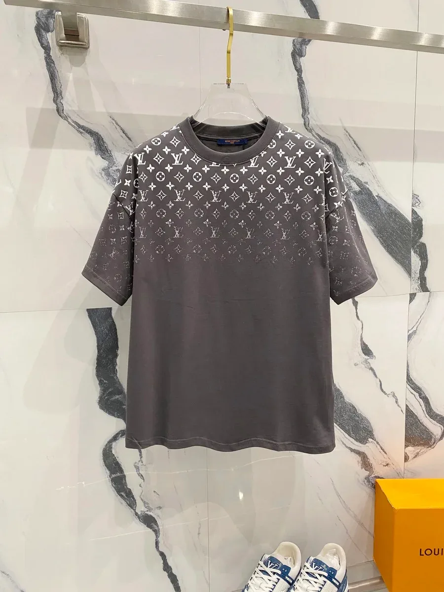Louis Vuitton Louis Vuitton Monogram Grey/White T-Shirt Grey