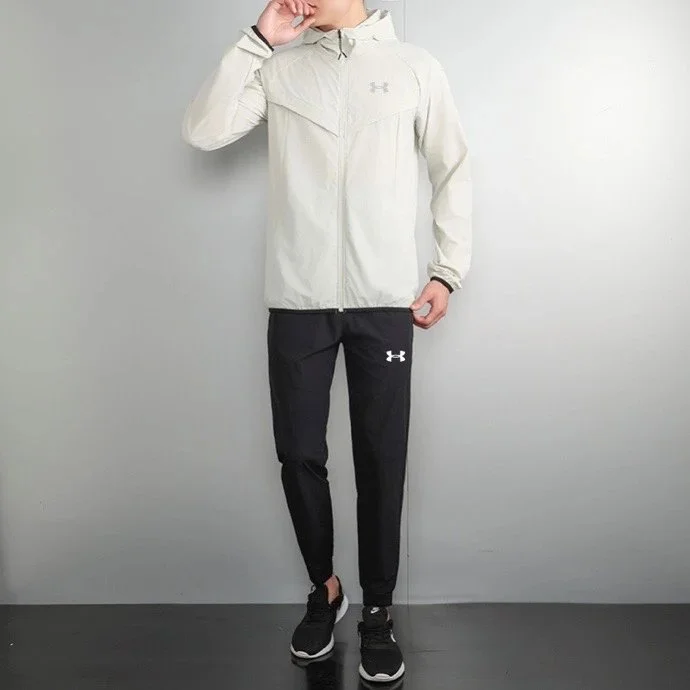 Under Armour Under Armour Light Beige/Black Tracksuit Set Beige