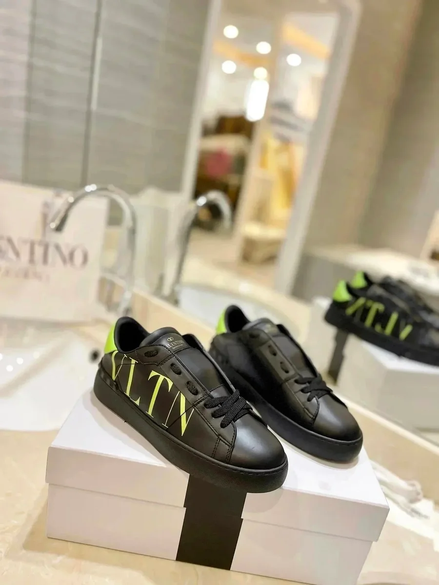 Valentino Valentino VLTN Neon Yellow/Black Sneakers Black