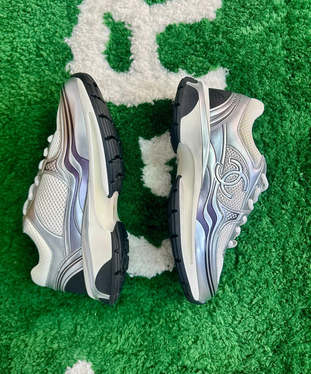 Chanel Runners Silver/White Sneakers