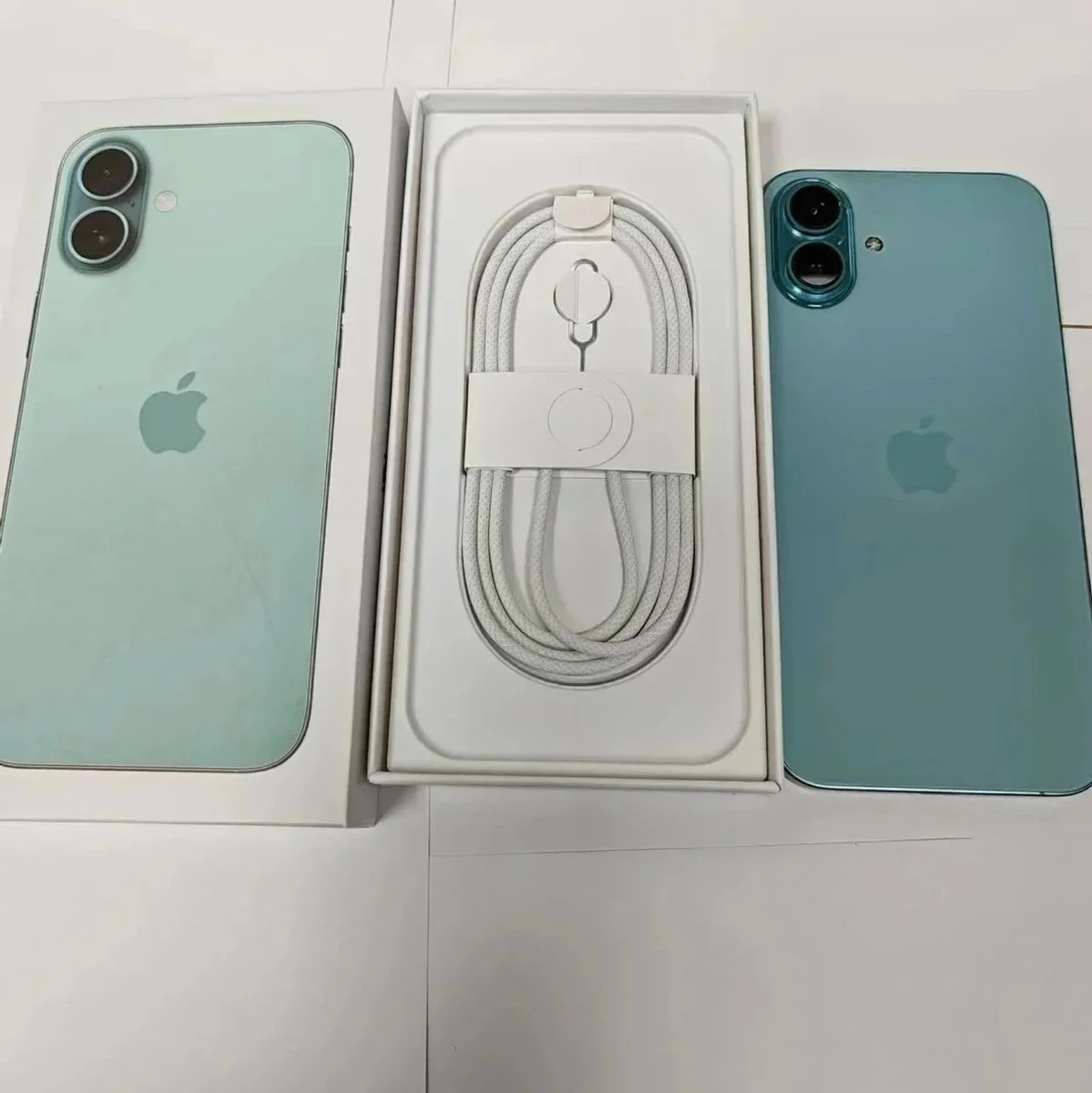 Apple Apple iPhone 16 Plus Green Smartphone Green