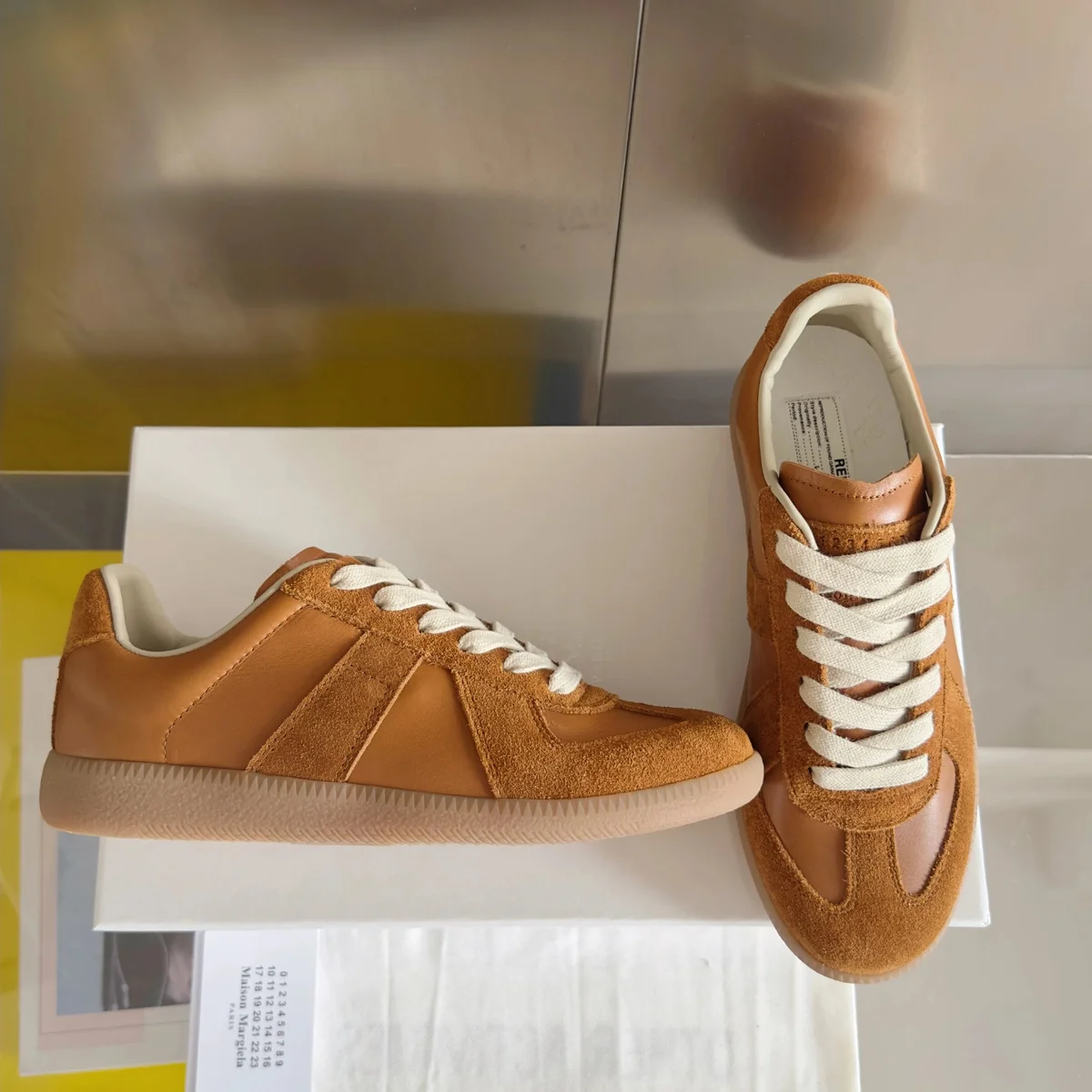 Maison Margiela Maison Margiela Replica Cognac Sneakers Brown - 1