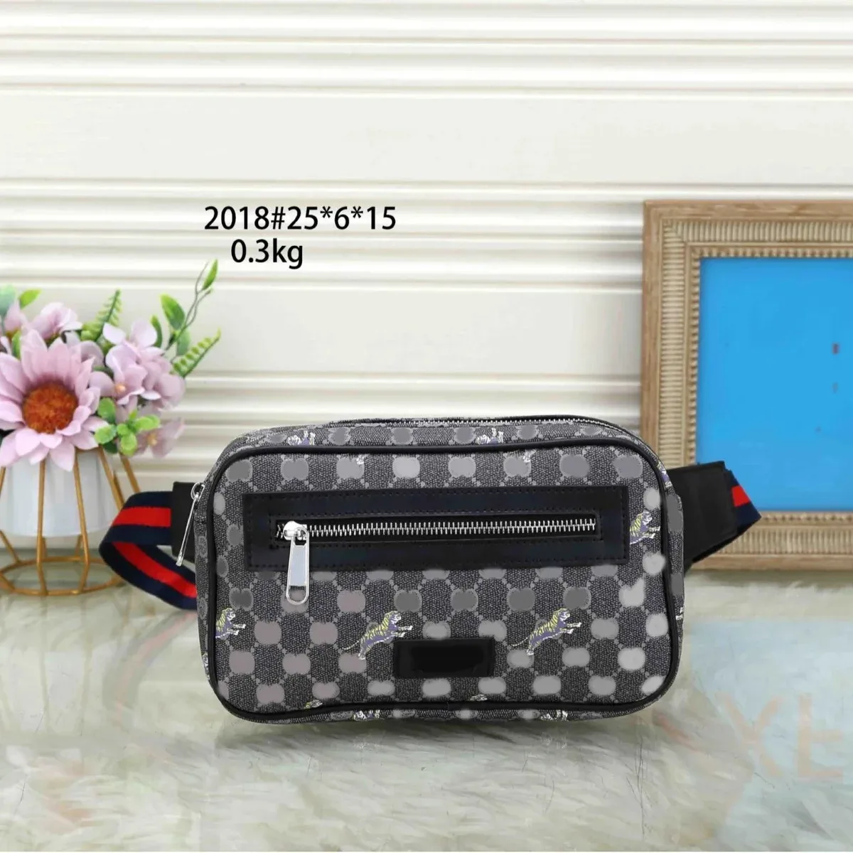 Gucci Gucci GG Supreme Grey Belt Bag Grey