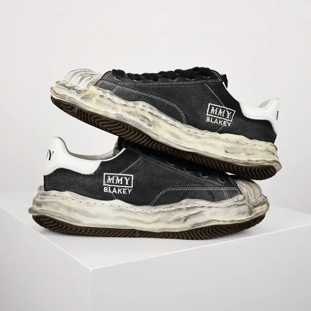 Maison Mihara Yasuhiro Maison Mihara Yasuhiro Blakey Black Canvas White Sole Sneakers Black - 1
