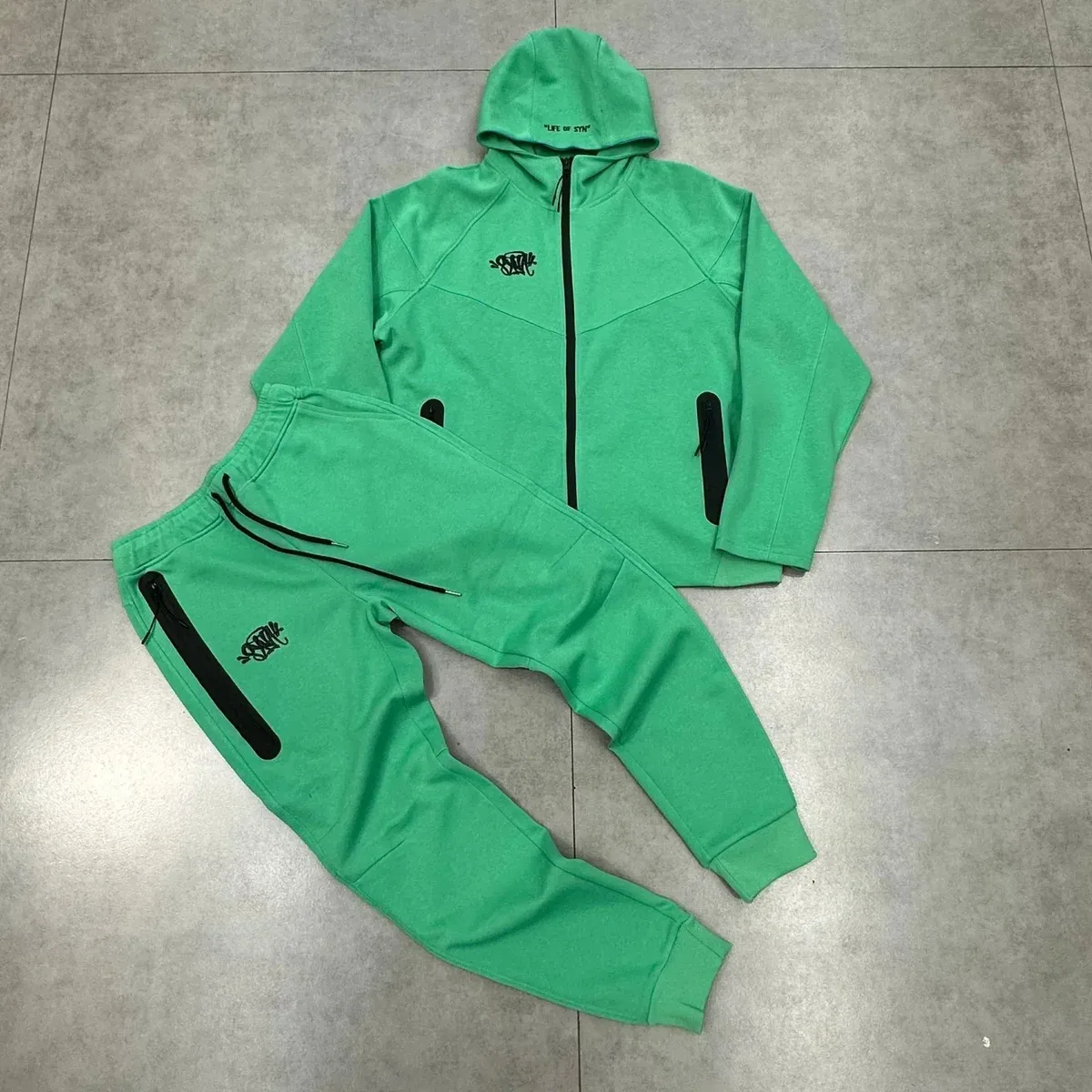 Other Green Tracksuit Set with Black Accents Green - 1
