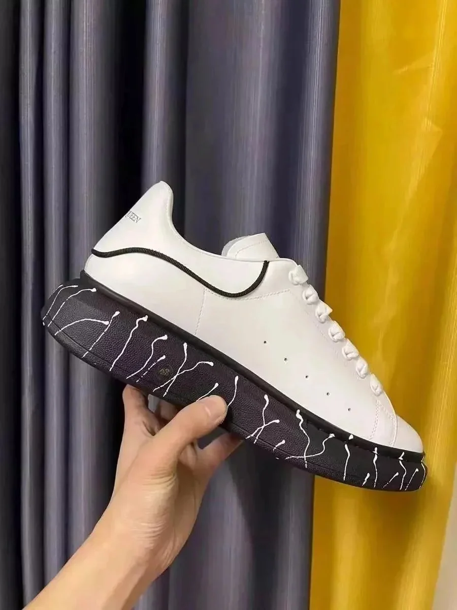 Alexander McQueen Alexander McQueen Oversized White & Black Sneakers White - 1