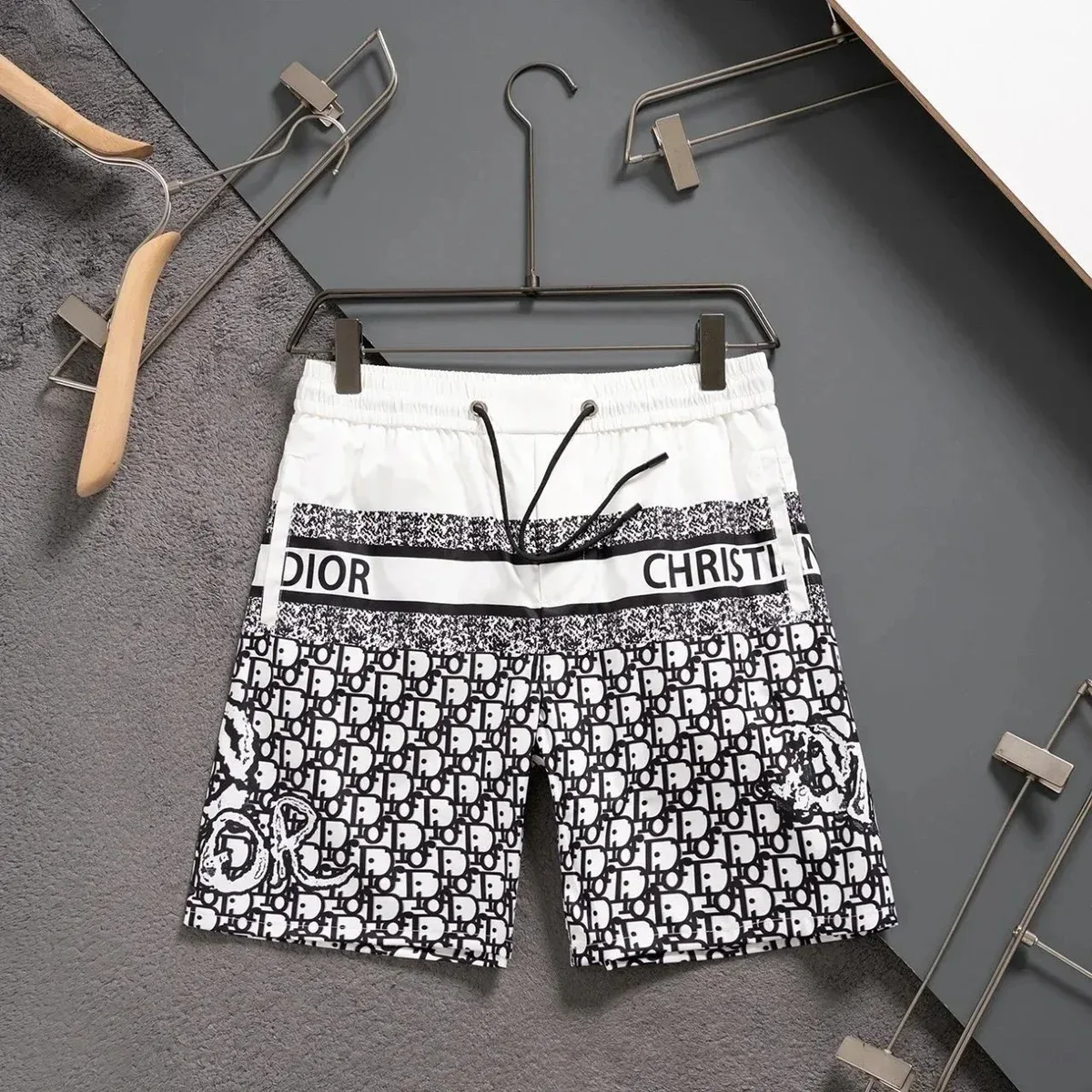 Dior Dior White & Black Logo Print Shorts Black - 1