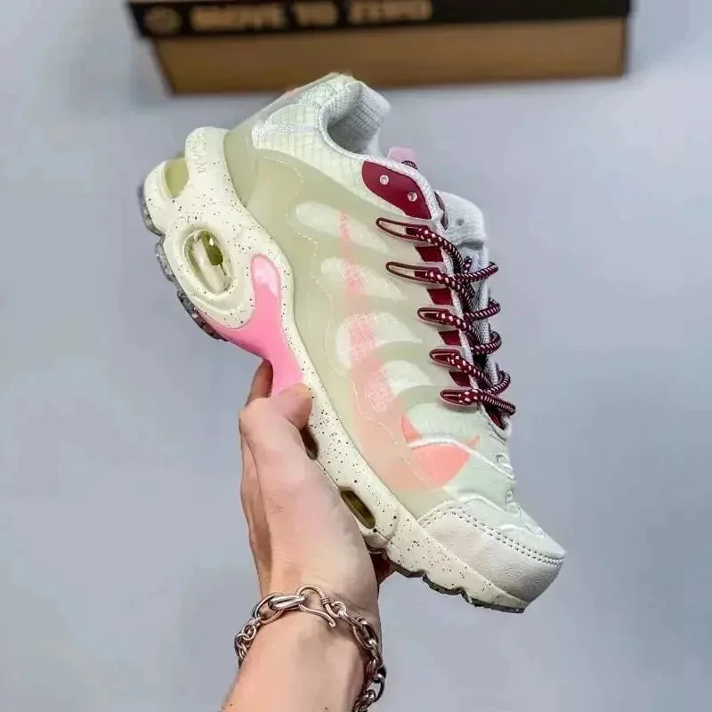Nike Nike Air Max Plus Triple White Pink Sneakers White - 1