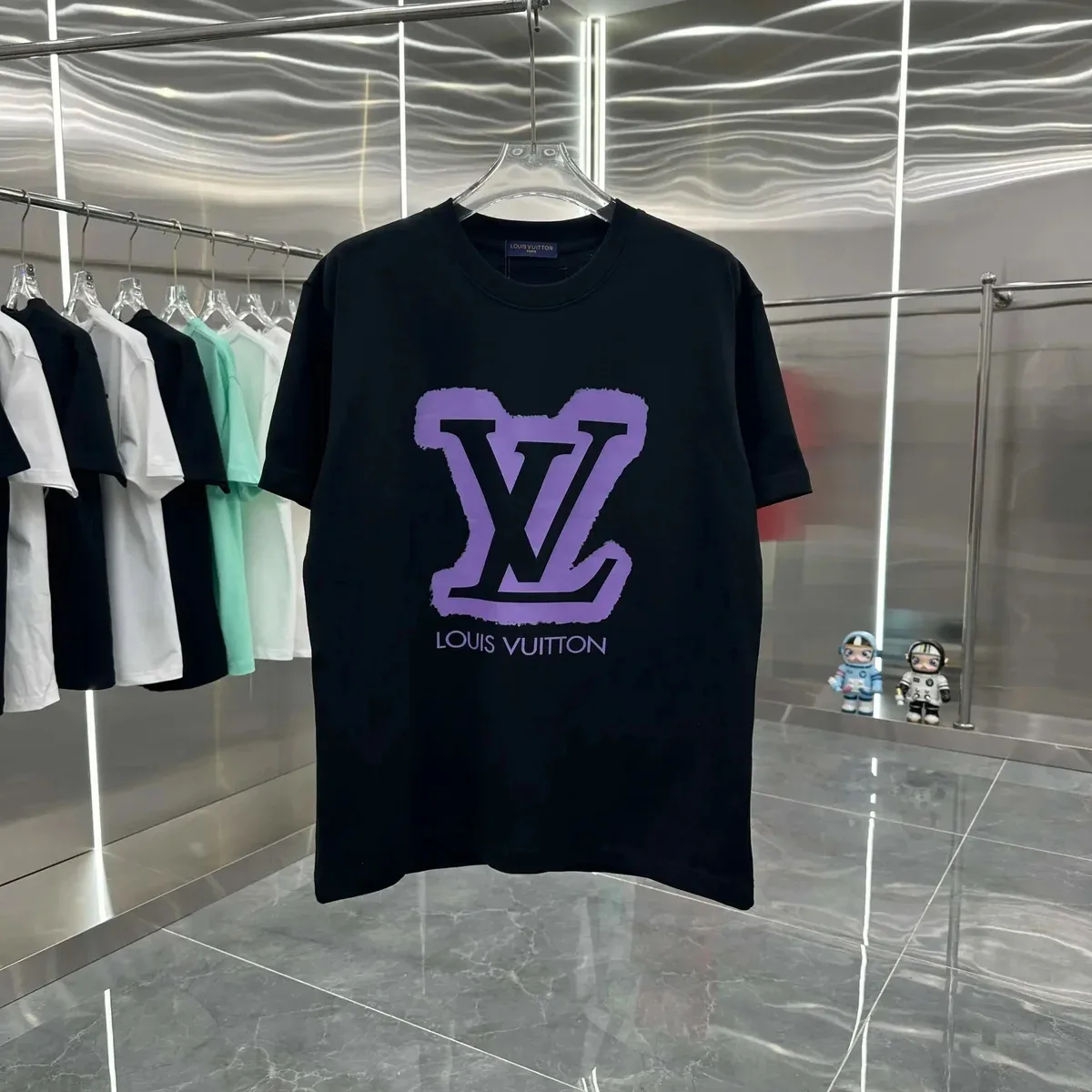 Louis Vuitton Louis Vuitton LV Logo T-Shirt Black Black