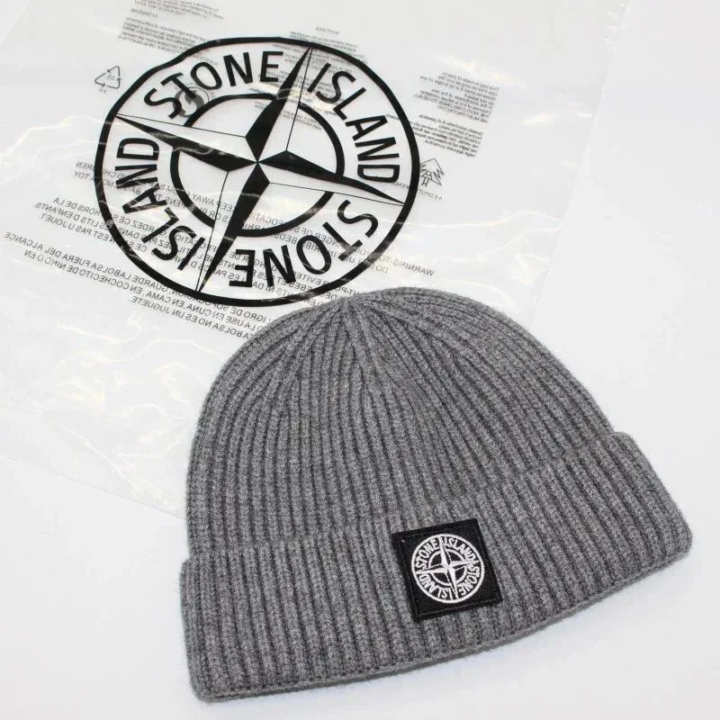 Grey ribbed patch beanie