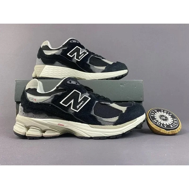 New Balance New Balance 2002R Black White Sneakers Black - 1
