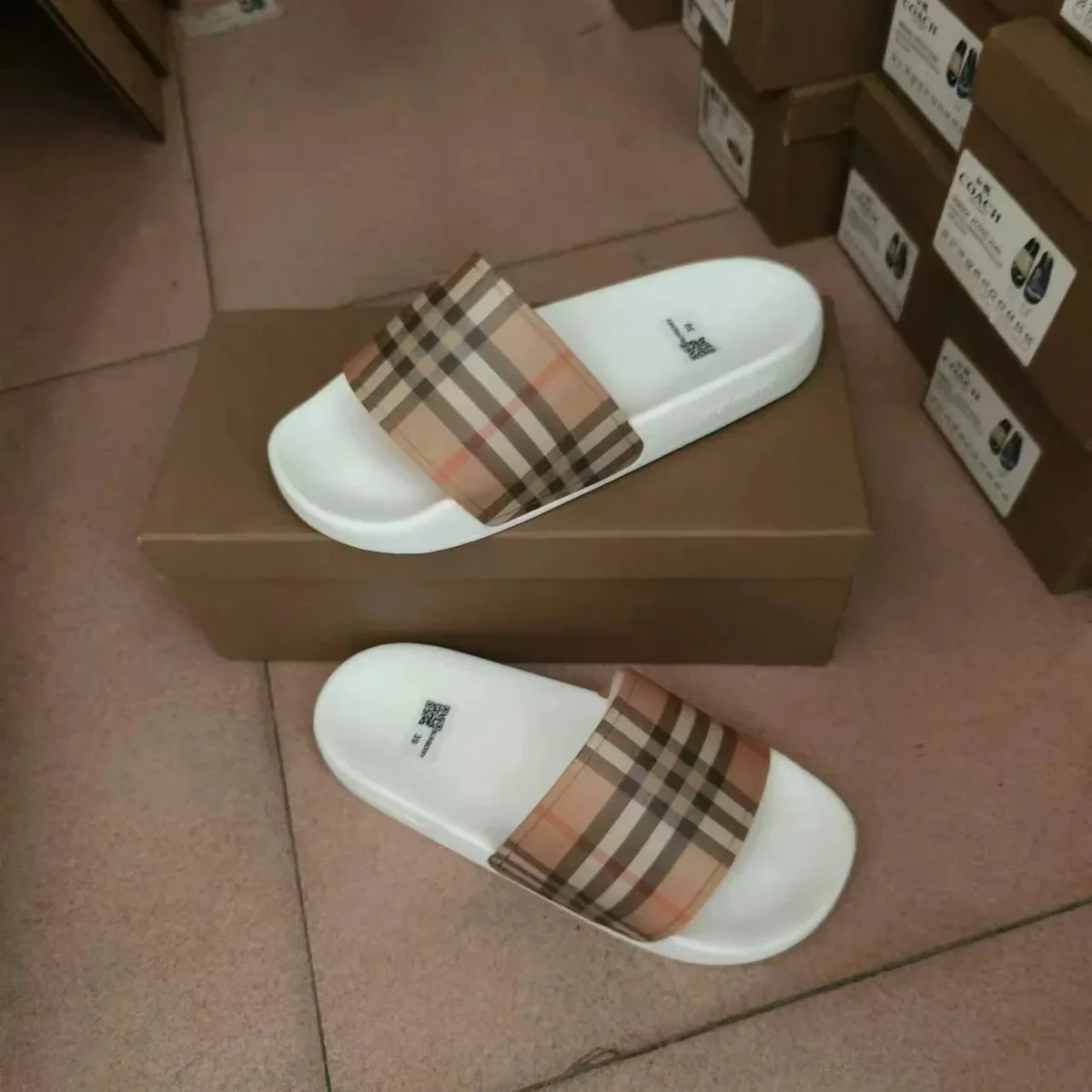 Burberry Burberry Vintage Check Slide Sandals White White - 1