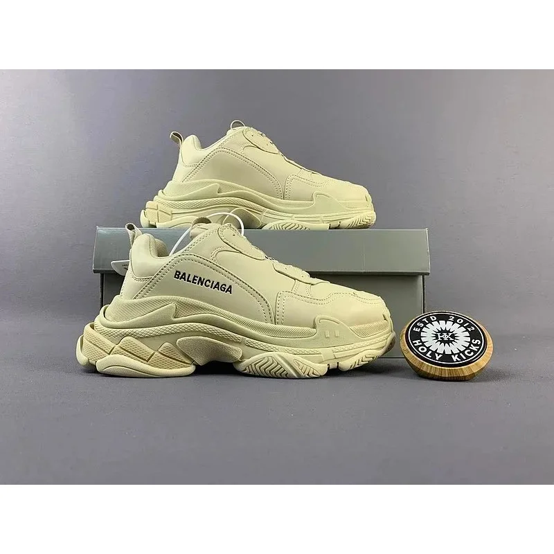 Balenciaga Balenciaga Triple S Beige Sneakers Beige - 1