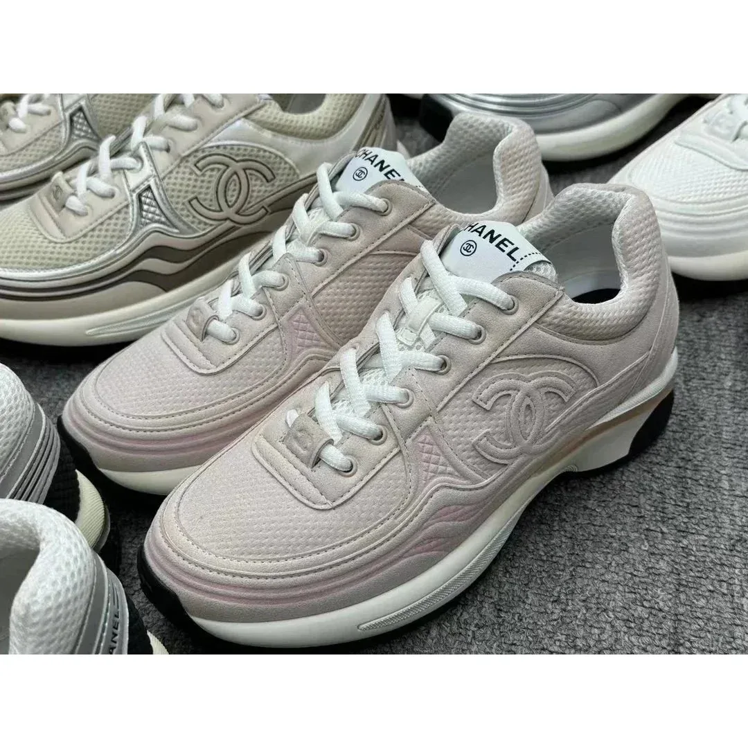 Chanel Chanel Beige CC Logo Sneakers Beige