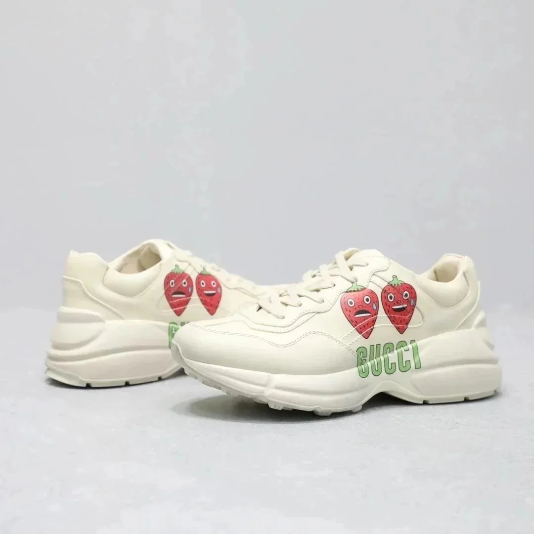 Gucci Gucci Rhyton Strawberry White Sneakers White - 1