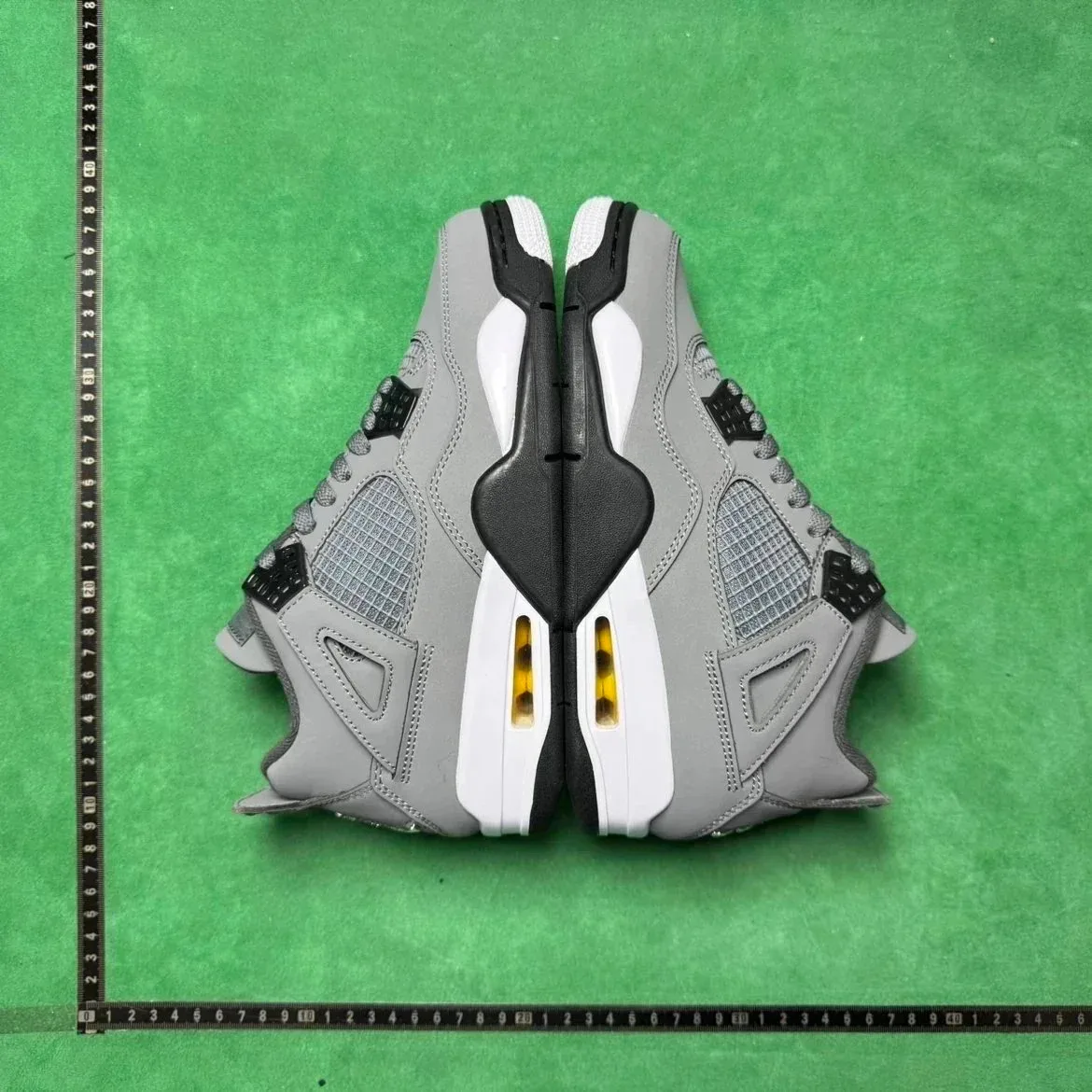 Jordan Nike Air Jordan 4 Grey/Black/White Sneakers Grey - 1