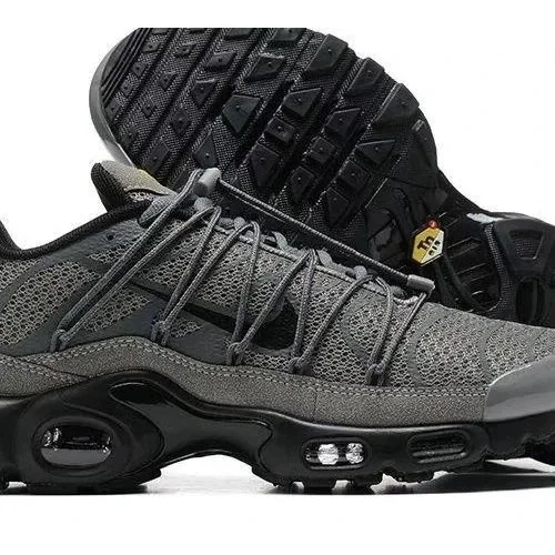 Nike Nike Air Max Plus Triple Black Sneakers Black
