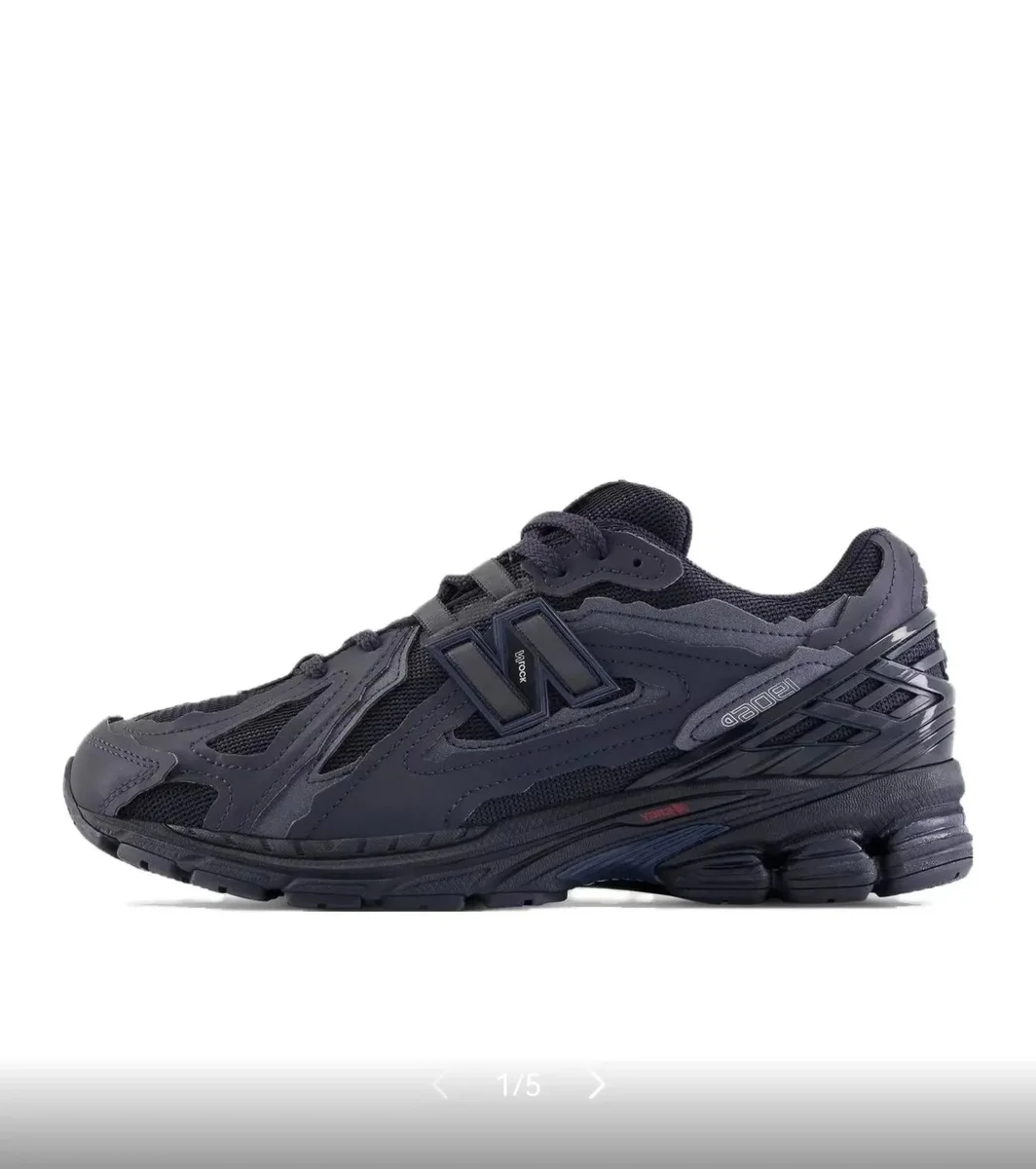New Balance New Balance 2002R Triple Black Sneakers Black - 1