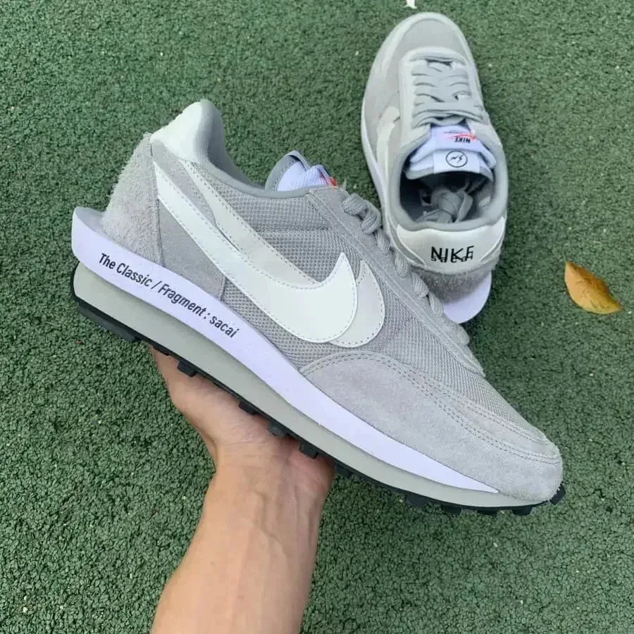 Nike Nike The Classic / Fragment : sacai Grey Sneakers Grey - 1