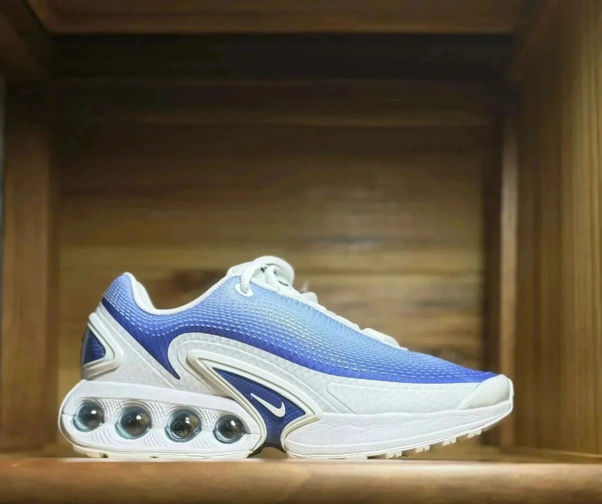 Nike Nike Air Max 270 Royal Blue/White Sneakers Blue - 1