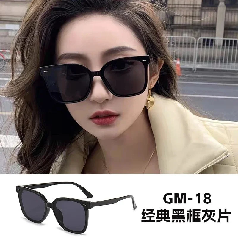 Other GM-18 Classic Black Frame Grey Lens Sunglasses Black - 1