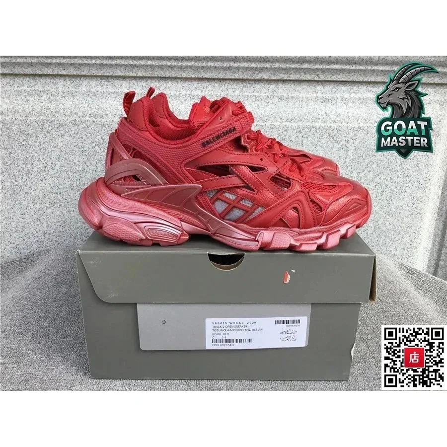 Balenciaga Balenciaga Track Triple S Red Sneakers Red - 1