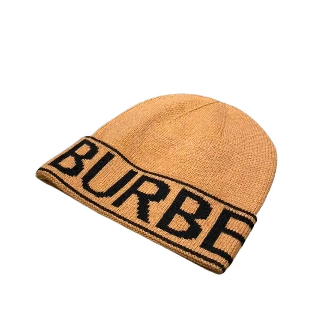 Burberry Burberry Beige Logo Knit Beanie Beige - 1