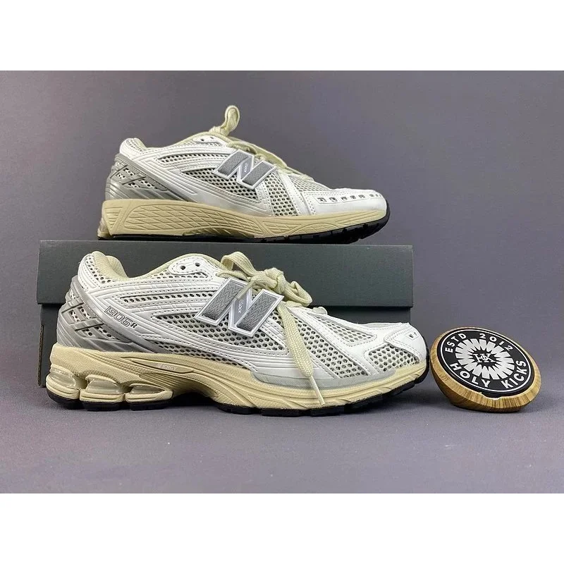 New Balance New Balance 1906R White & Silver Sneakers White - 1