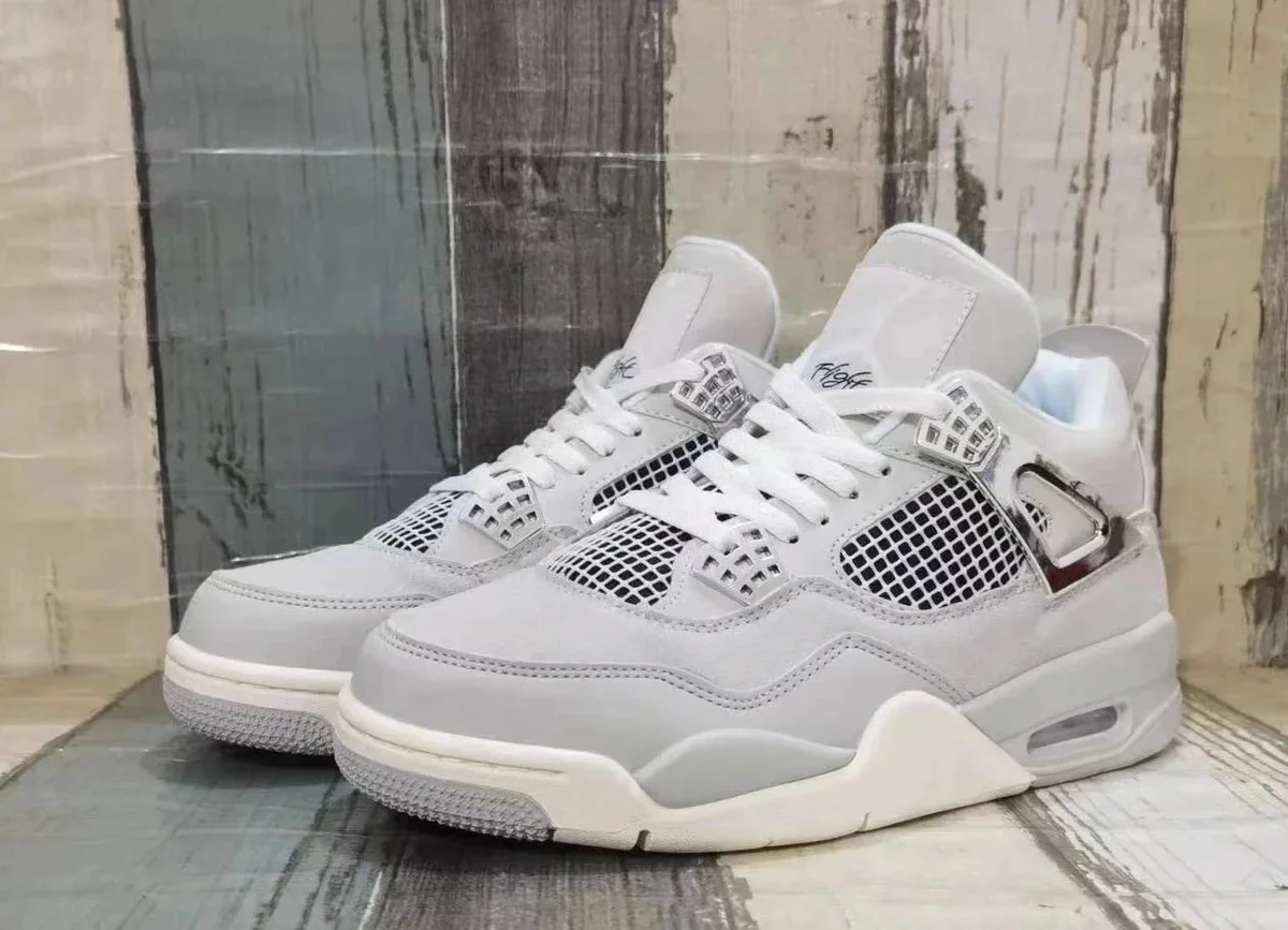 Jordan Air Jordan 4 Grey/White Sneakers Grey - 1