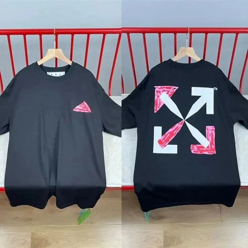 Off-White Off-White Out Of Office Black T-Shirt with Pink Arrow Logo Black - 1