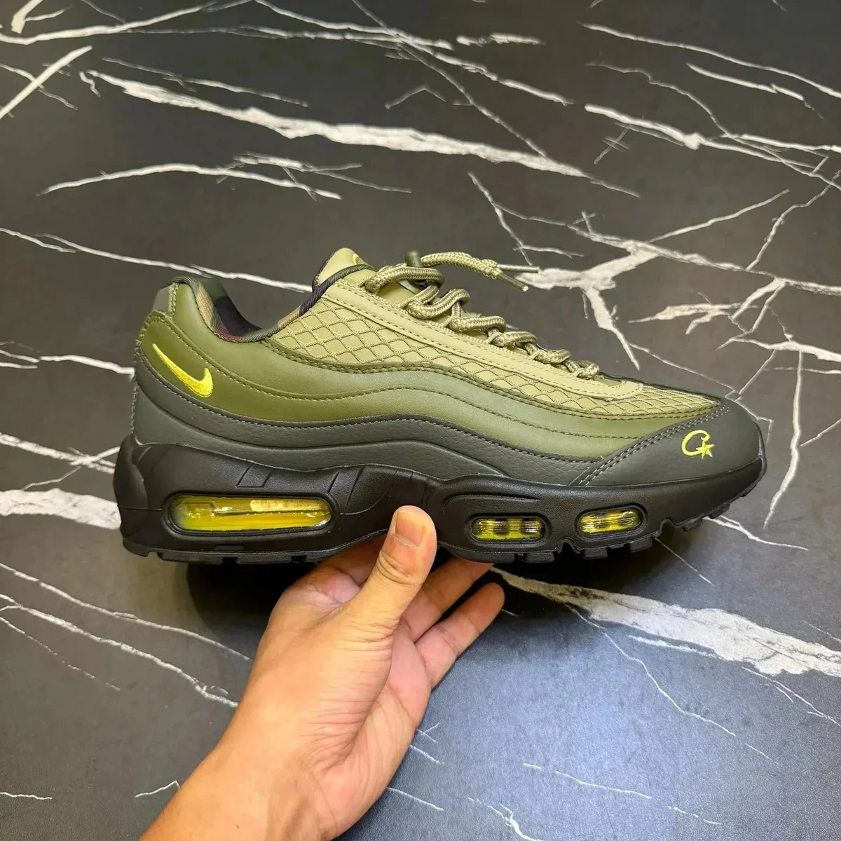 Nike Nike Air Max 95 Olive Green Yellow Sneakers Green - 1