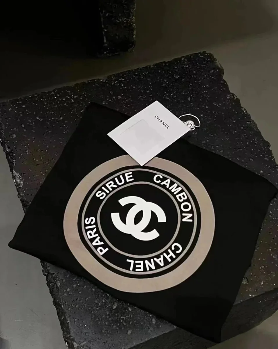 Chanel Chanel Sirue Cambon Paris T-Shirt Black Black