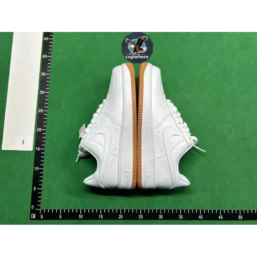 Nike Nike Air Force 1 White Gum Sole Sneakers White - 1